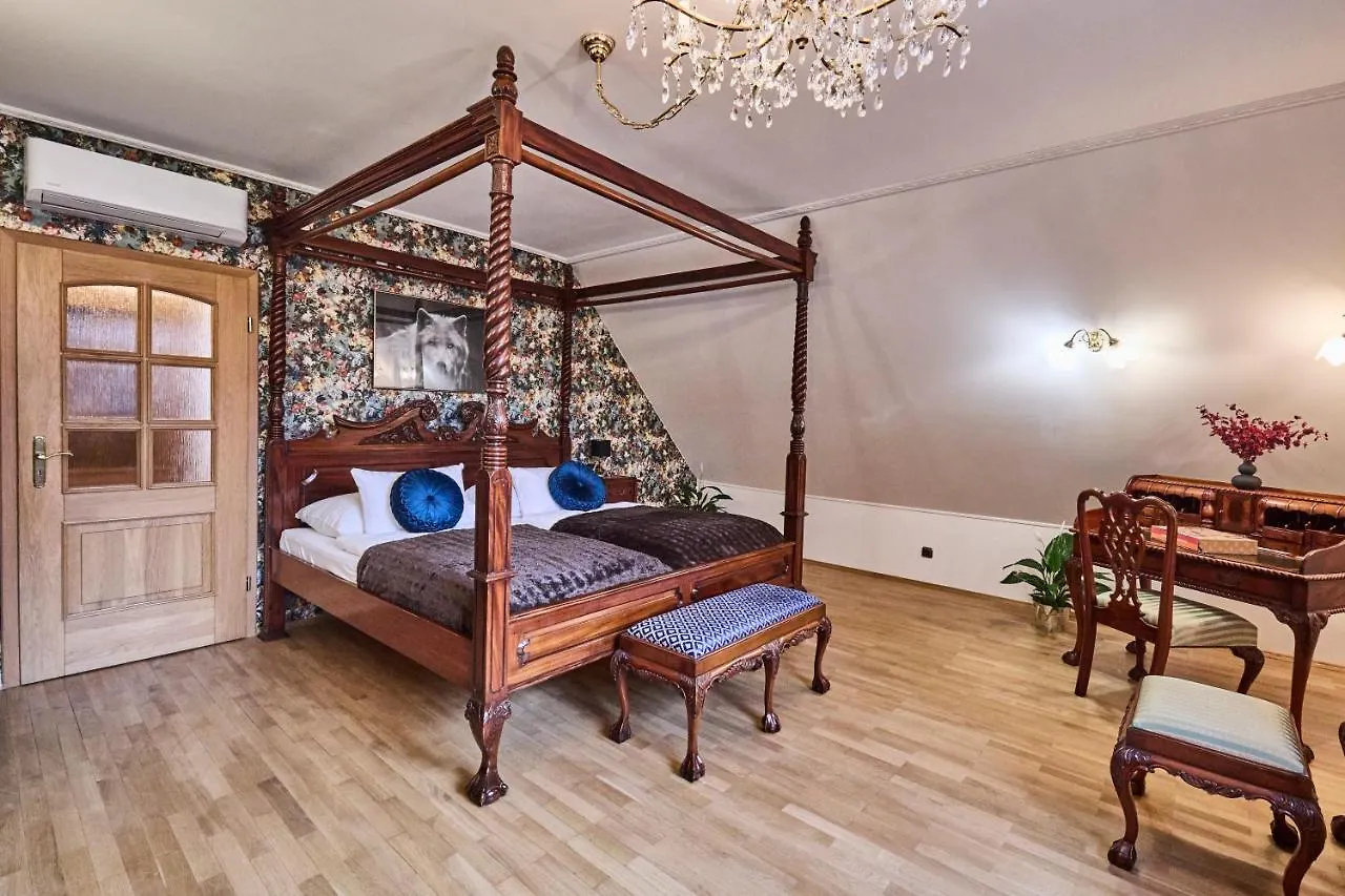 *The Little Castle* With Heated Pool And Sauna Villa Prága 0*,