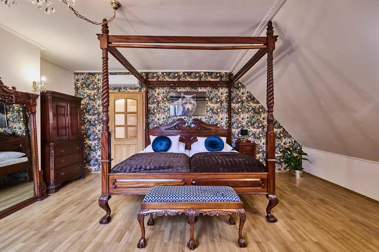*The Little Castle* With Heated Pool And Sauna Villa Prága